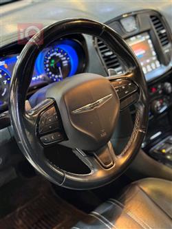 کرایسلەر 300